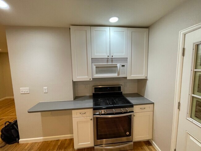 Building Photo - Cheesman St. BR