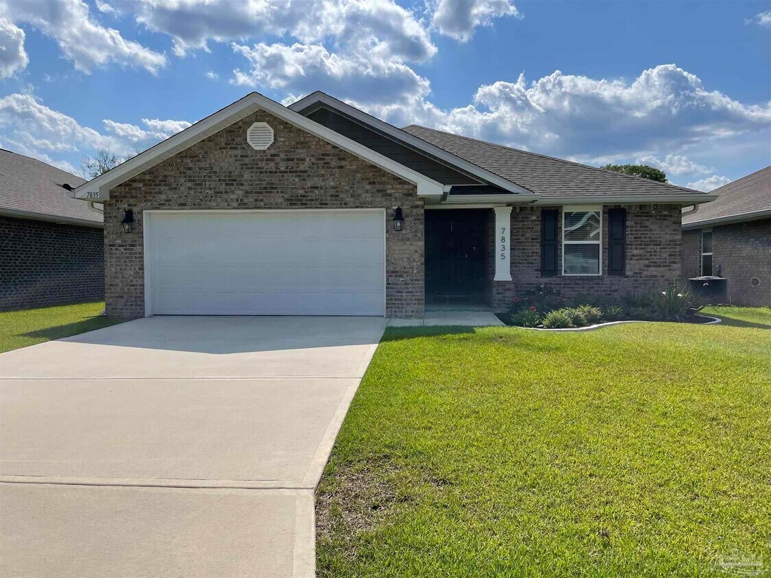 Foto principal - 7835 Lakeside Oaks Dr