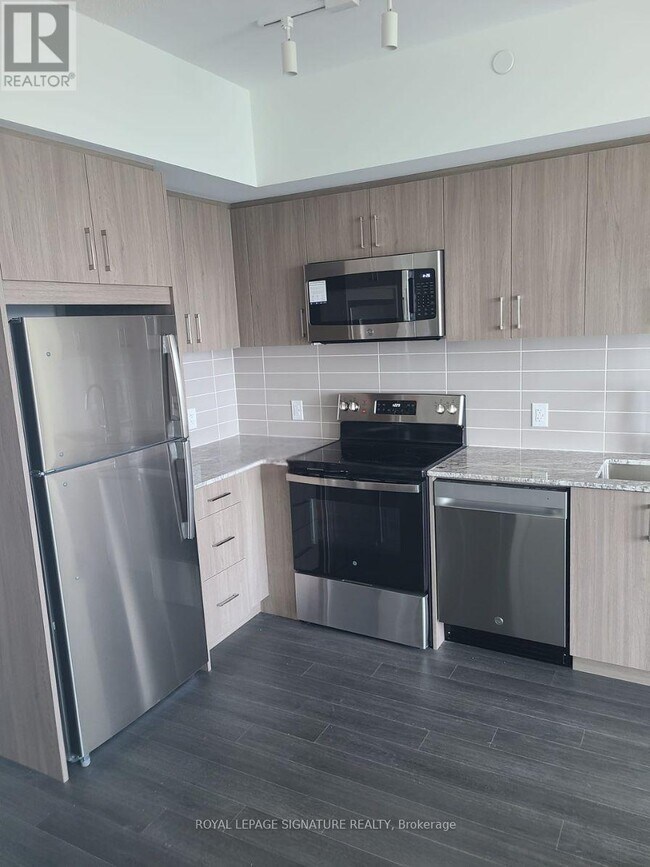 Photo du bâtiment - 4010 Eglinton Ave W