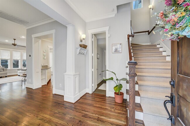 Foto del edificio - 1224 W 17th St