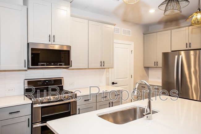 Foto del edificio - 2006 Red Ash Dr