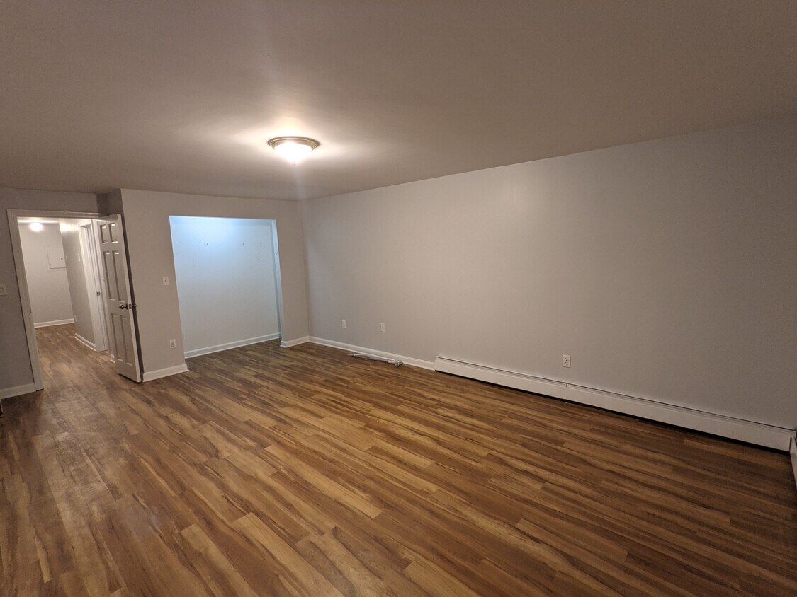 Primary Photo - 146 W 3rd St
