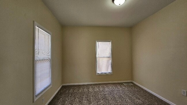 Foto del edificio - 419 Montrose St