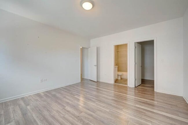 Foto del edificio - 2 bedroom in Chicago IL 60647