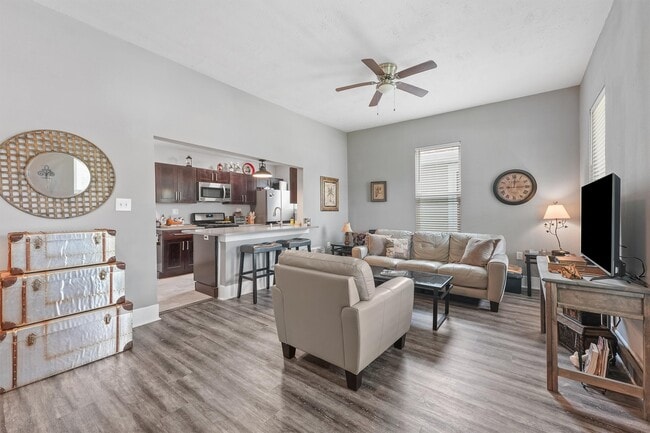 Building Photo - 4912 Avenue R