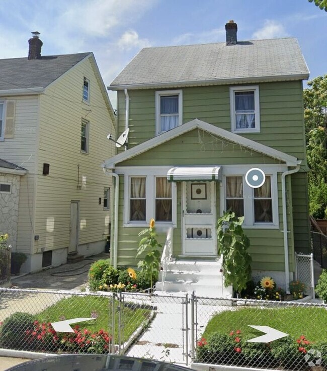 Building Photo - 143-07 119th Ave