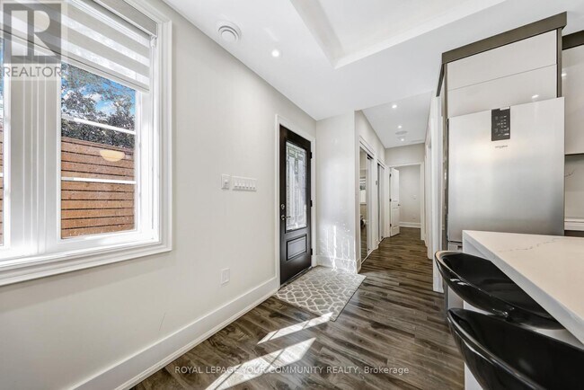 Photo du bâtiment - 8 Fraserton Crescent