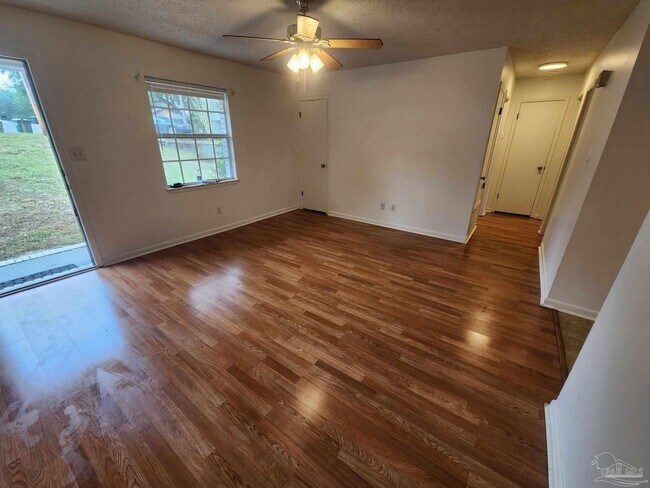 Building Photo - 5083 Yacht Harbor Cir