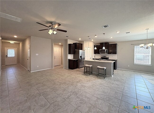 Foto del edificio - 2418 Corradino St