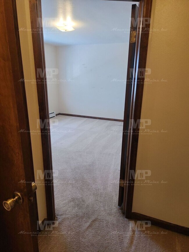 Foto del edificio - 1624 Azalea Dr