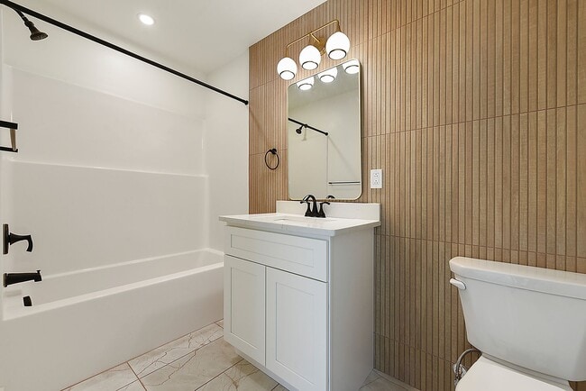Interior Photo - The Benedict
