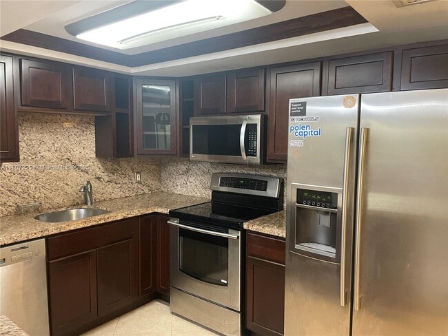Foto del edificio - 3900 N Hills Dr