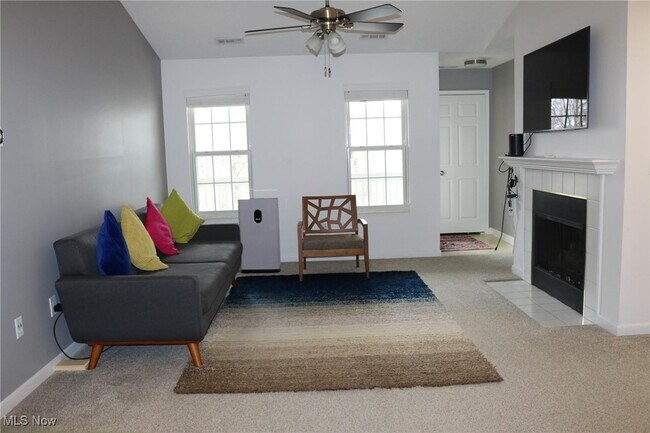 Foto del edificio - 28340 Center Ridge Rd