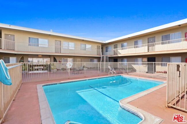 Building Photo - 14108 Doty Ave