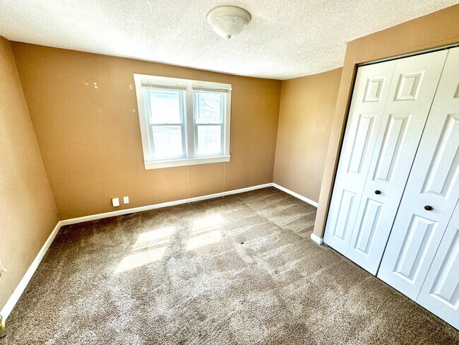 Foto del edificio - 335 James Ave SE