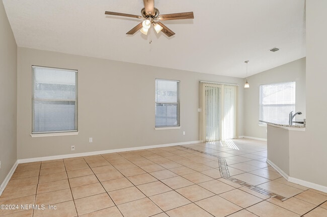 Building Photo - 3399 Charmont Dr