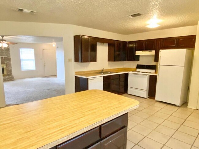 Foto del edificio - 5908 Dan Dr