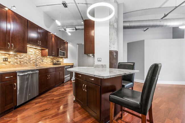 Building Photo - 801 S Wells St
