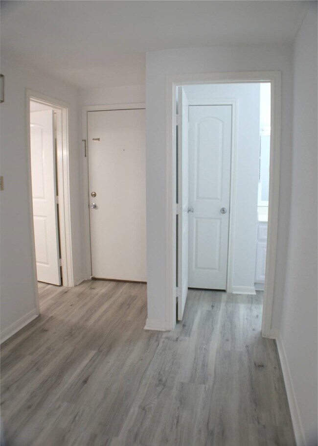 Foto del edificio - 2425 Underwood St