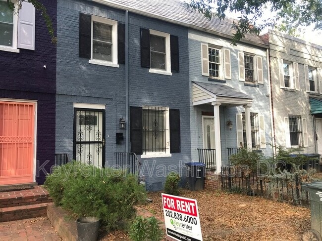 Foto del edificio - 107 P St NW