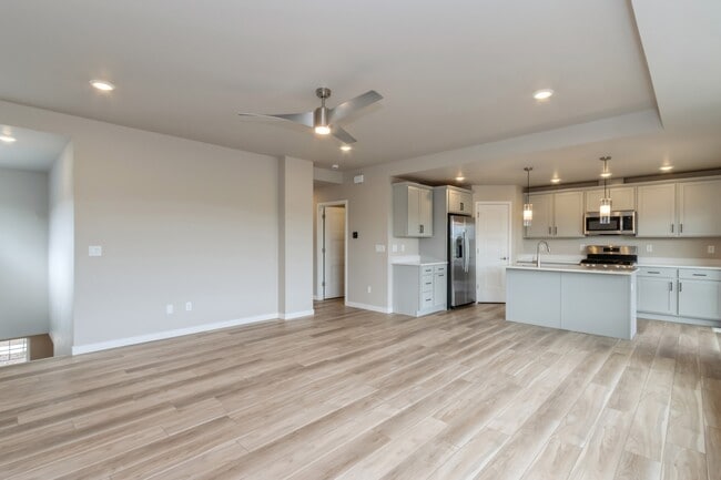 Building Photo - 1015 Switchgrass Ln