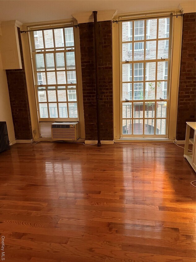Foto principal - 517 E 77th St