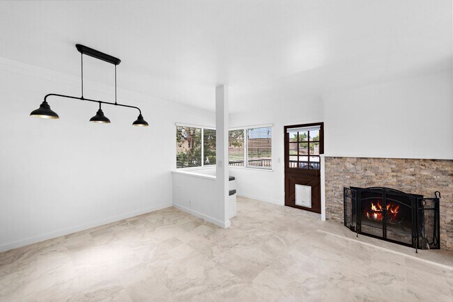Building Photo - 21 W Avenida San Gabriel