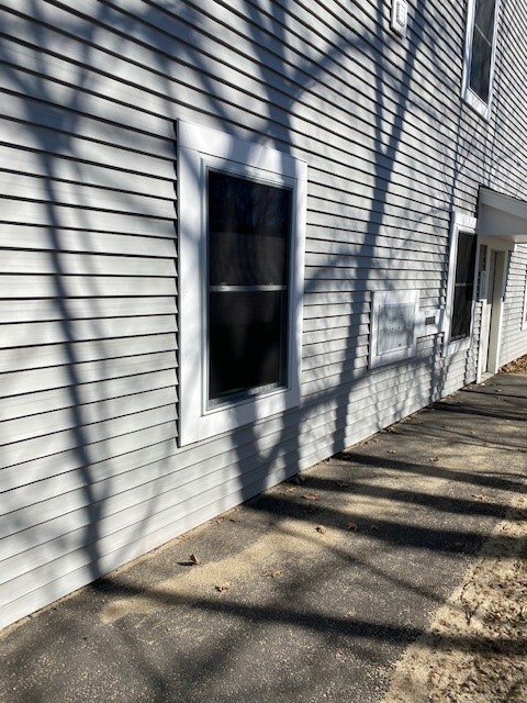Building Photo - 153 East Ave