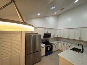 Building Photo - 1148 Summit Trail Cir