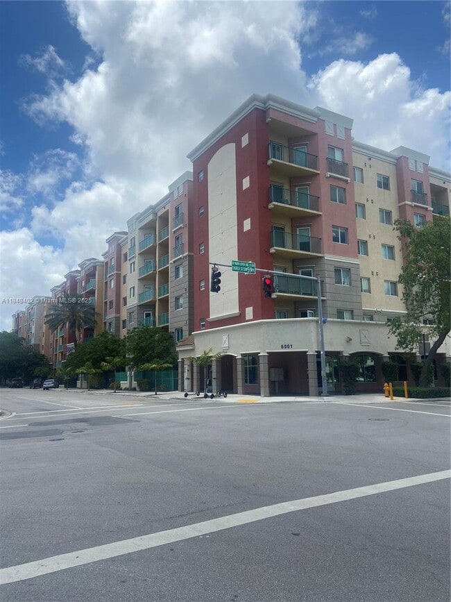 Foto del edificio - 6001 SW 70th St