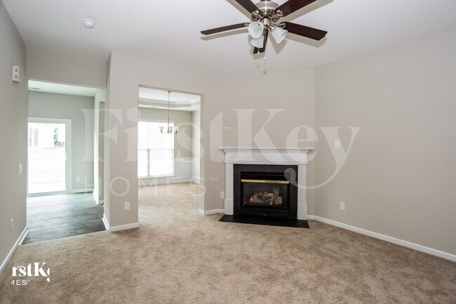 Foto del edificio - 2518 Fairstone Ave