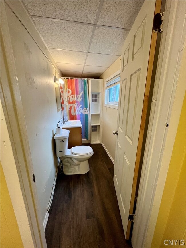 Foto del edificio - 146 E 2nd St