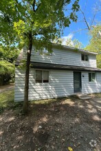 Building Photo - 305 N Boundary St