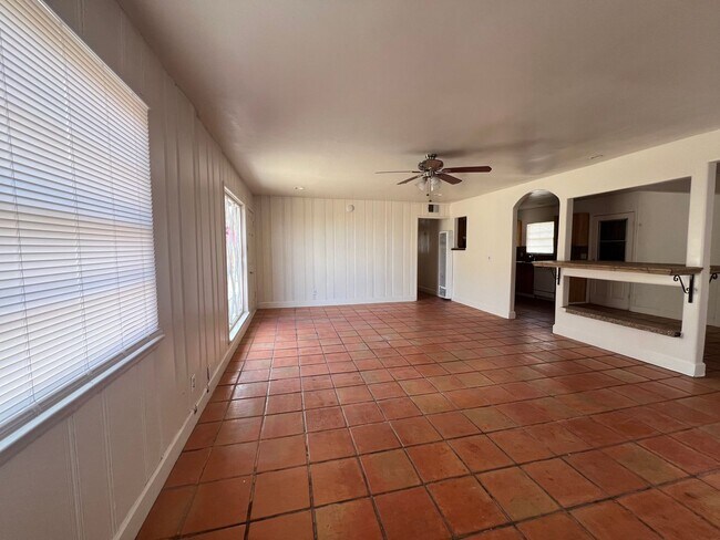 Foto del edificio - 3 Bedroom 1 Bathroom House with Spacious L...