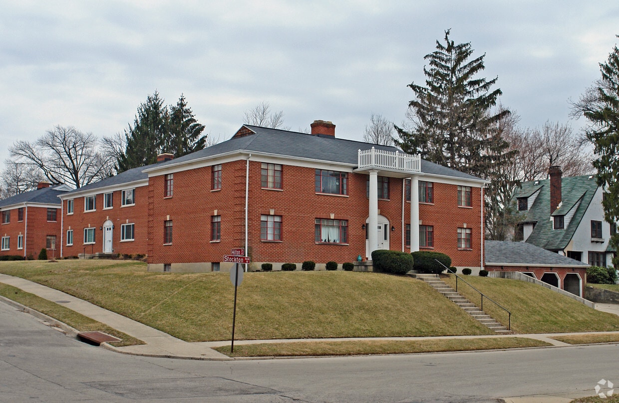 Building Photo - 2571 Hilton Dr