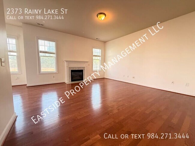 Building Photo - 2373 Rainy Lake St