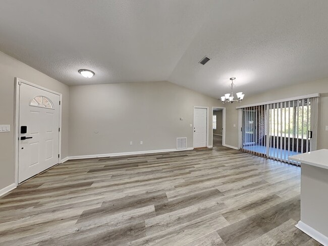 Building Photo - 150 Eldorado Dr