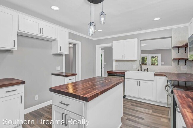 Building Photo - 3 br, 2 bath House - 1606 Crestview Avenue