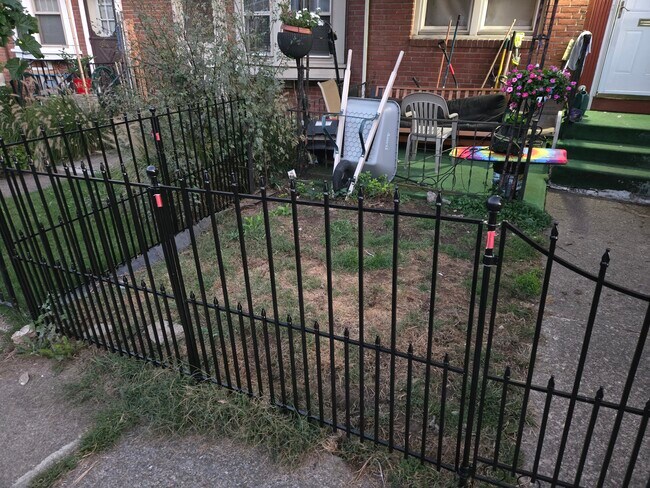 Foto del edificio - 2445 Brookwood St