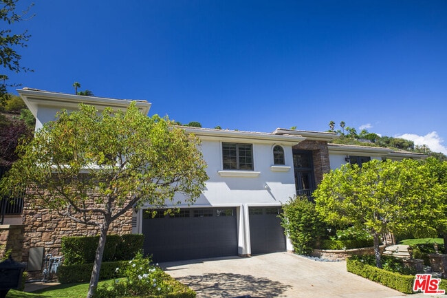 Building Photo - 3685 Benedict Canyon Ln