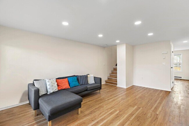 Foto del edificio - 404 Halladay St