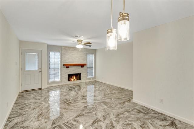 Building Photo - 7332 Kingswood Cir