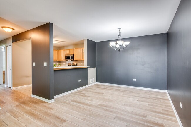 Foto del edificio - 1600 McClure Rd