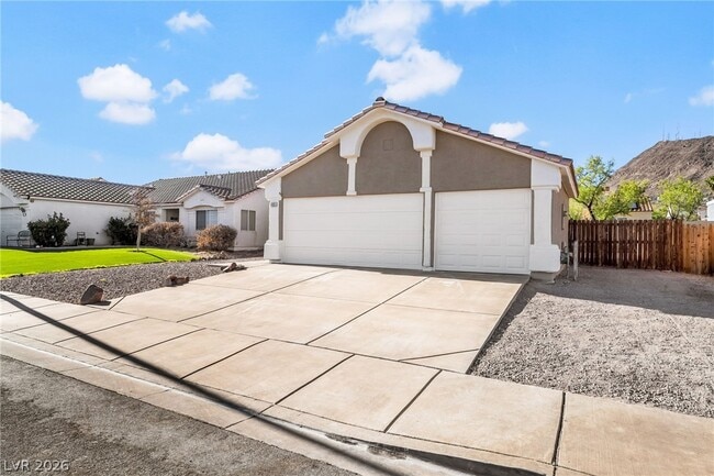 Building Photo - 485 Waterwheel Falls Dr