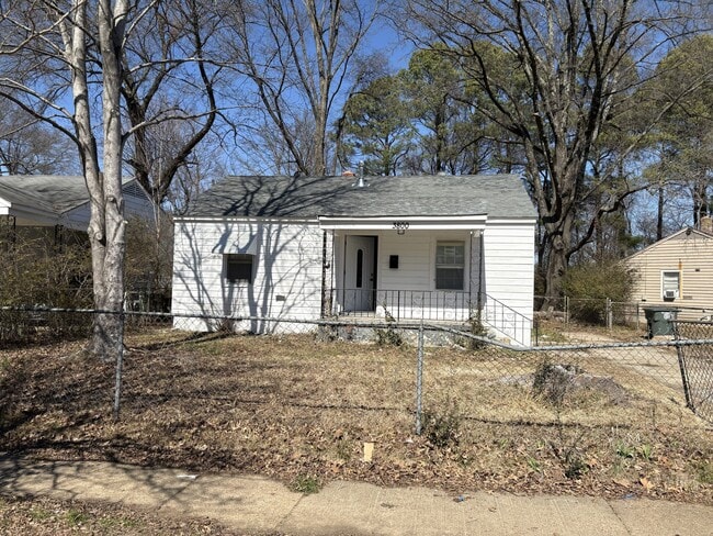 Building Photo - 3800 E Mallory Ave