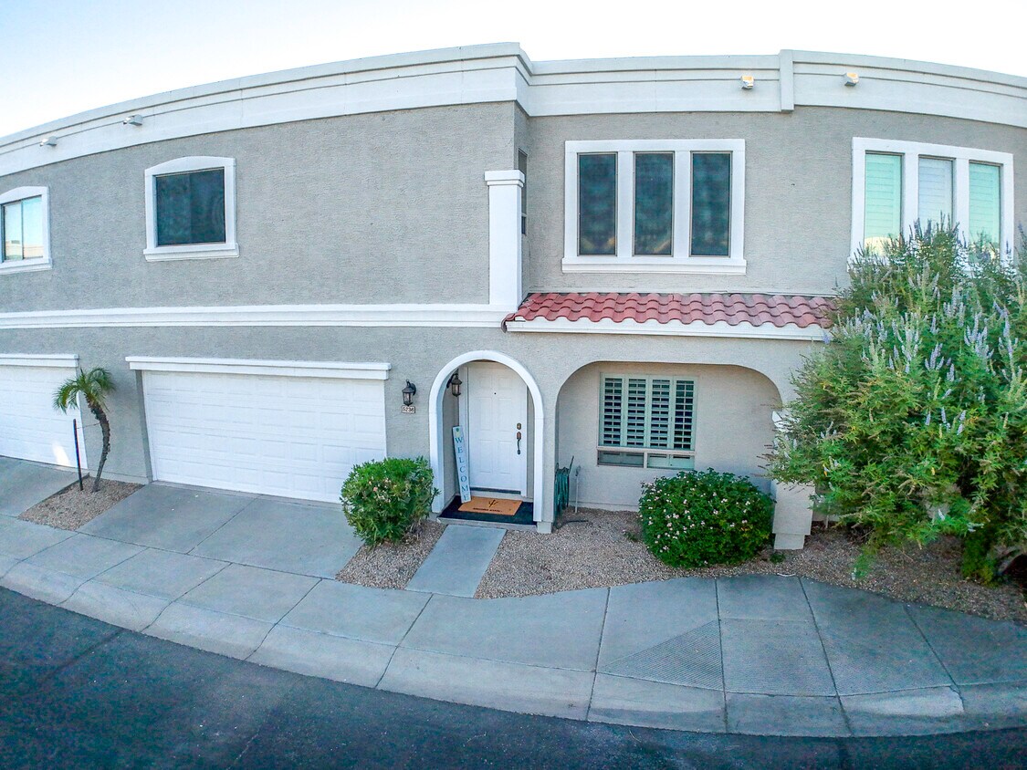 Foto principal - 5236 N 16th Ln