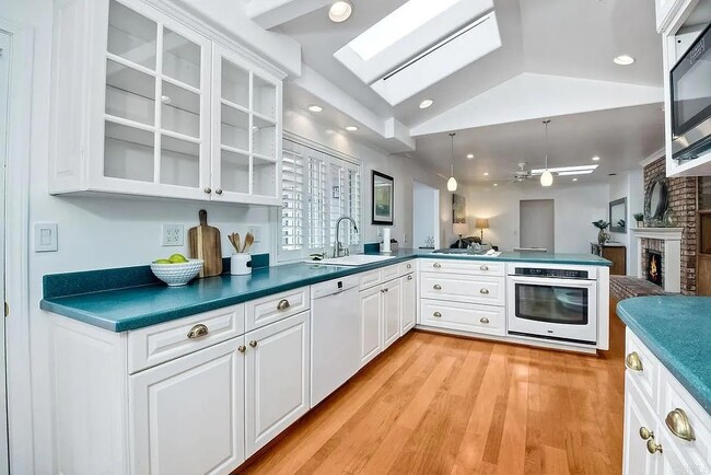 Building Photo - 4821 Neblina Dr