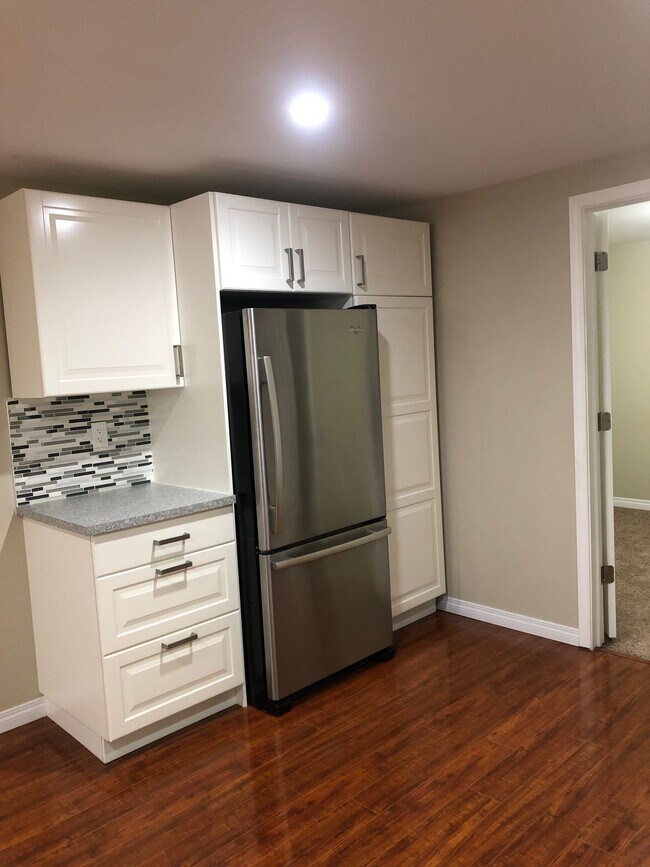 Photo du bâtiment - 1 Bed 1 Bath Unit in Edmonton, AB