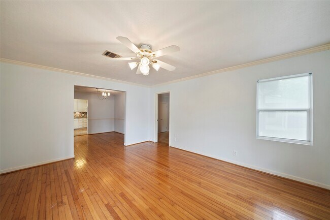 Building Photo - 4303 Piney Woods Dr