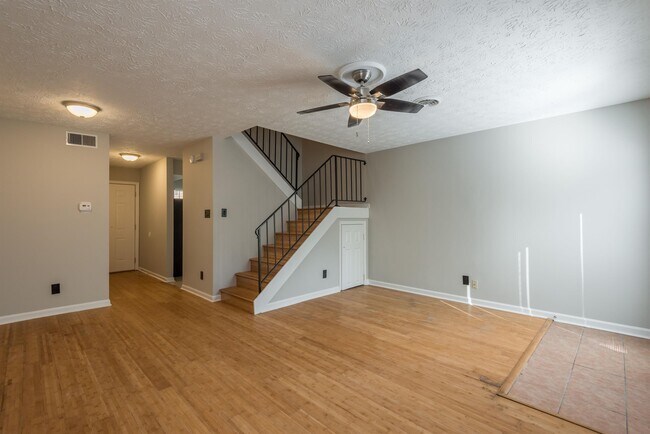 Building Photo - 114 Ladbrook Ln